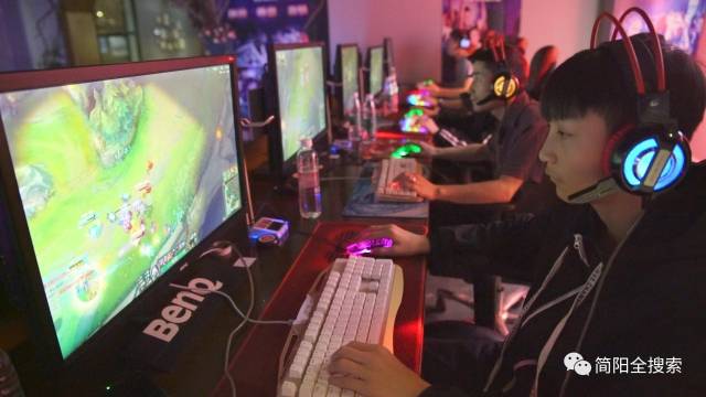 可能正是左 可能正是左