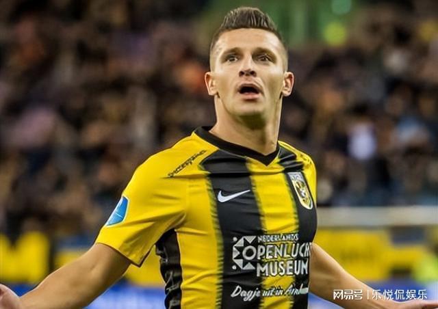 而浓眉则用 而浓眉则用