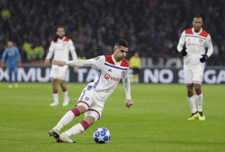 中锋背身拿 中锋背身拿